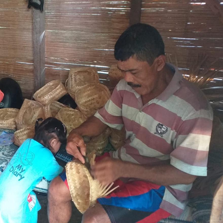 Kearifan Lokal Pengrajin Bambu Apus